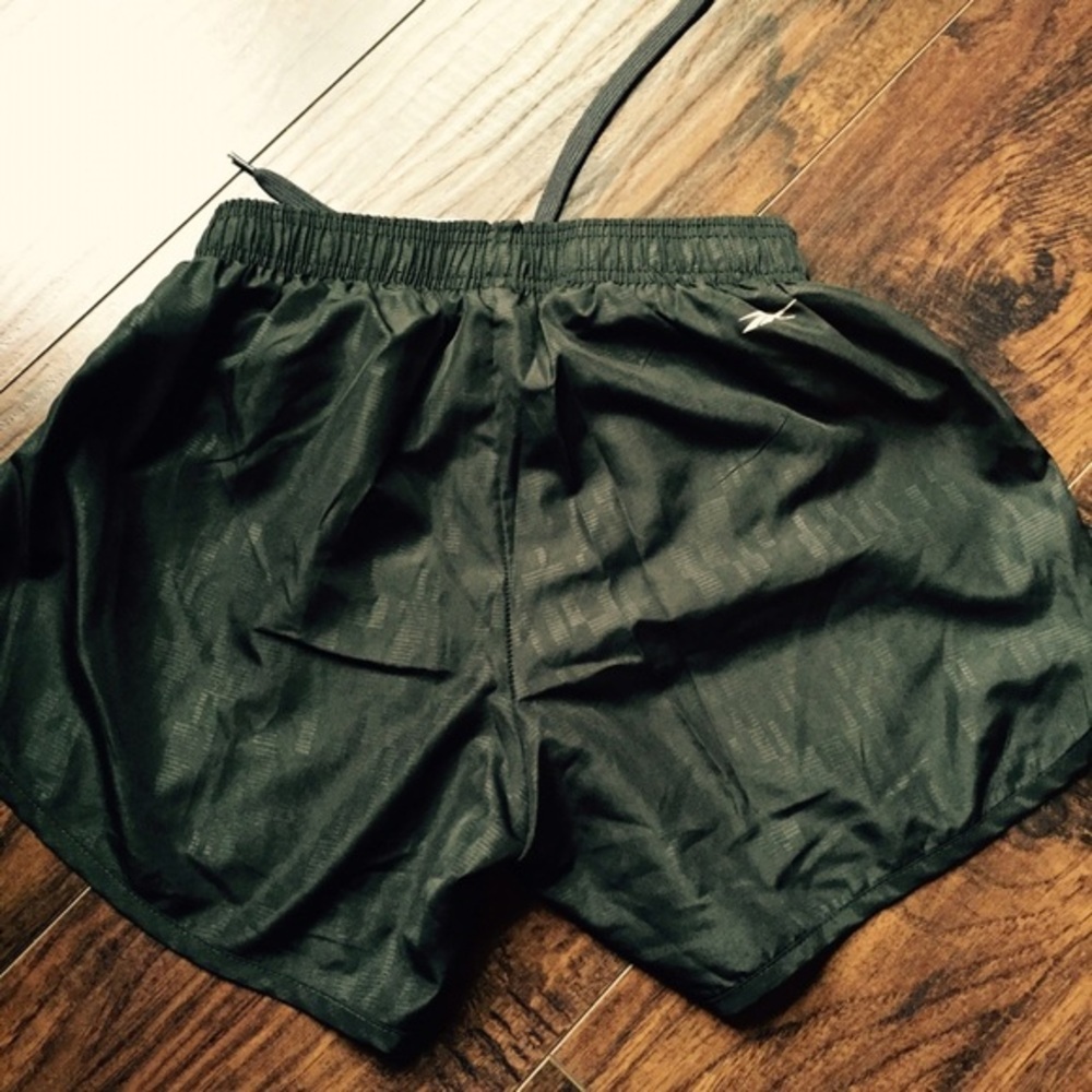 Reebok play dry short - Picture 2 of 4